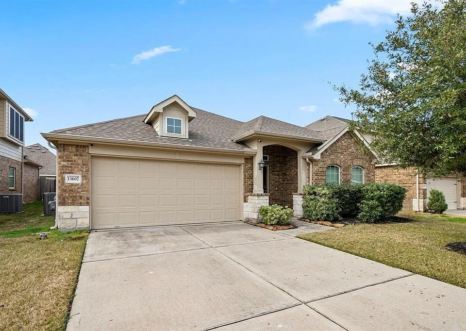 13607 Kodiak Brown Bear St