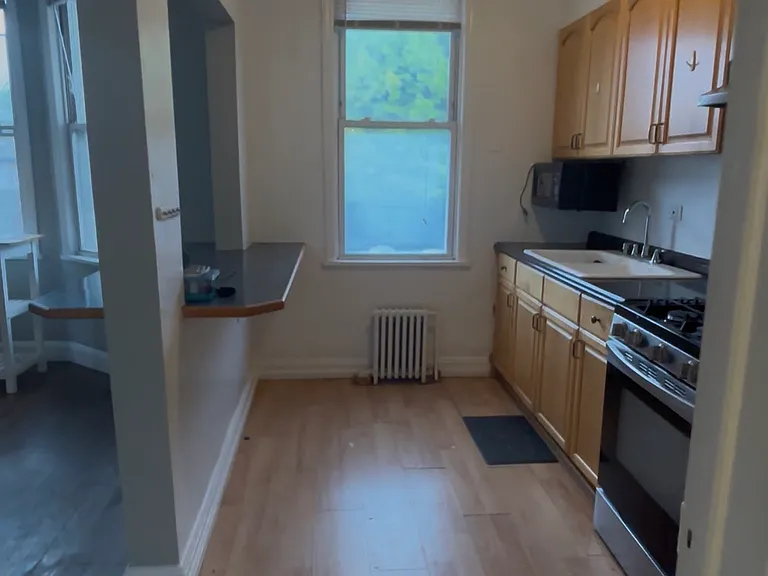 4323 Katonah Ave — Photo 3