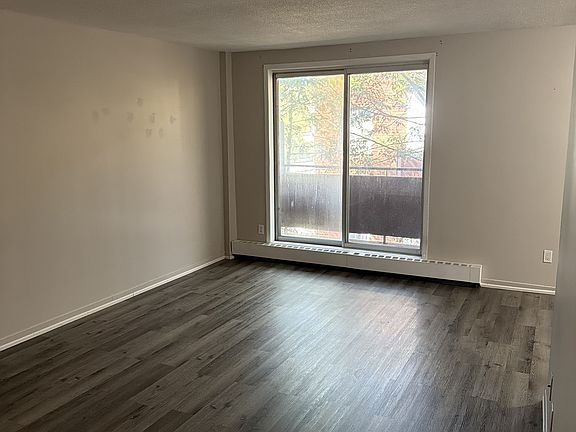 2nd image of 187 Lisgar Ave #204