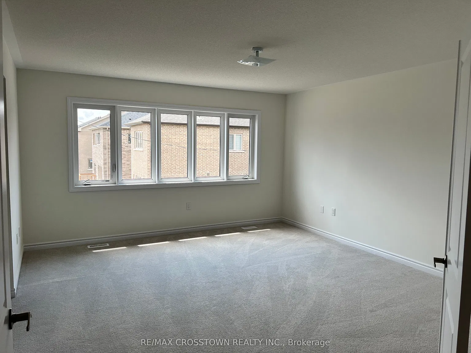 4 bed, $3,100 — Photo 3
