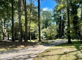 504 Raven Springs Trl, Stone Mountain, GA 30087