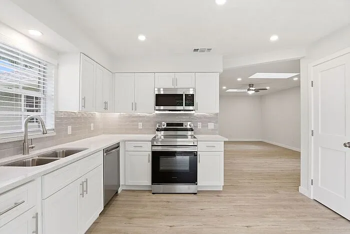 1101 Laurel Oaks Ct — Photo 7