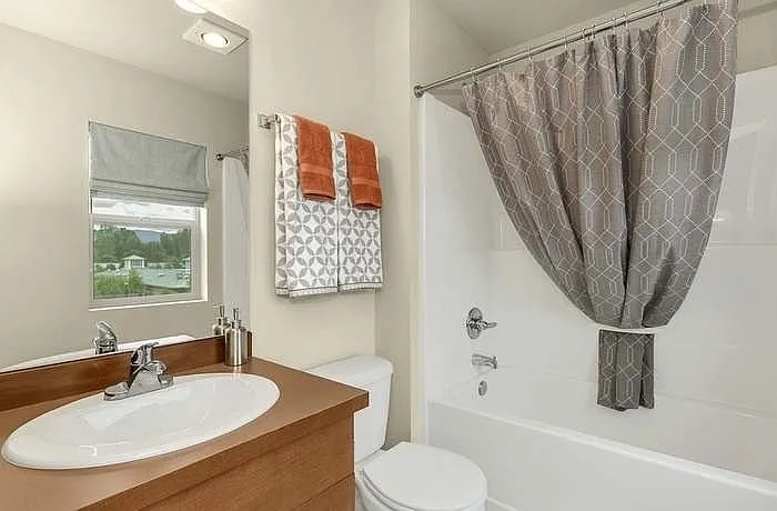302 Chelan Ave NE — Photo 12