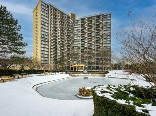 1 Bay Club Drive #7V, Bayside, NY 11360