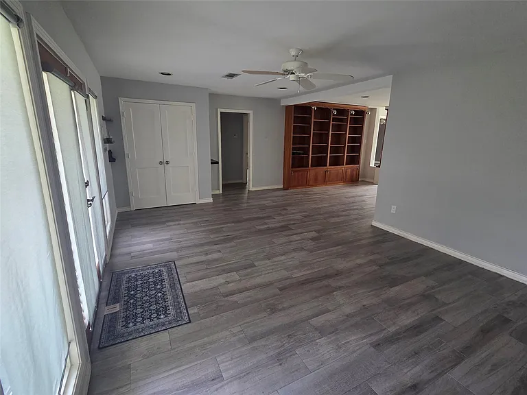 4531 Palmetto St — Photo 3
