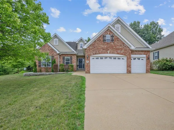 15 Bordeaux Ct, Pevely, MO 63070