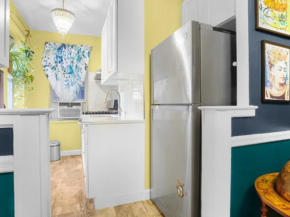 2190 Boston Road image 6 of 15