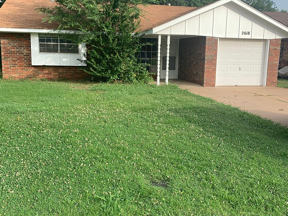 1st image of 2618 N Park Dr