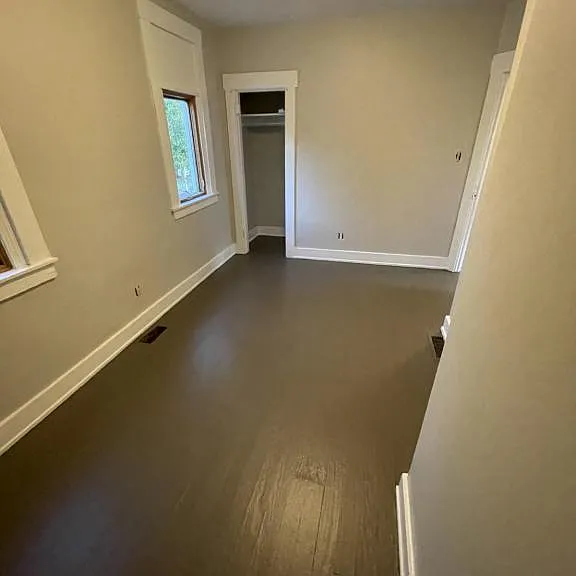 221 N Cherry St — Photo 9