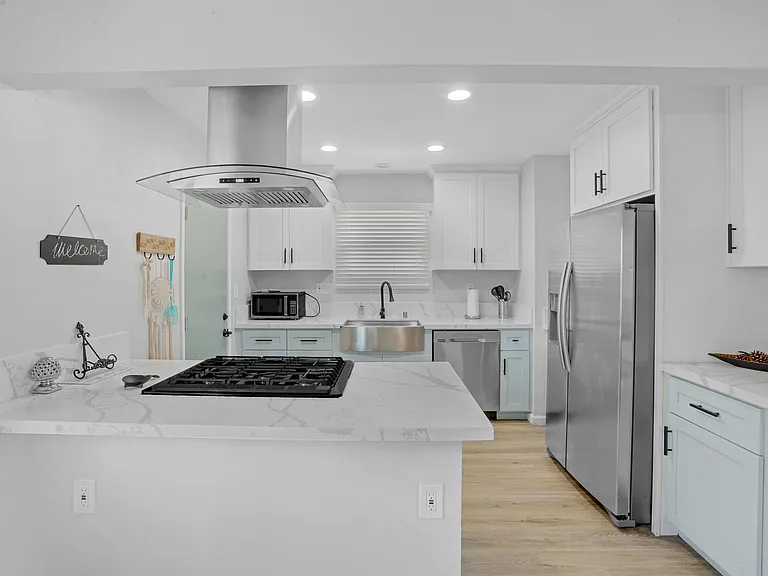 3996 Market St — Photo 11