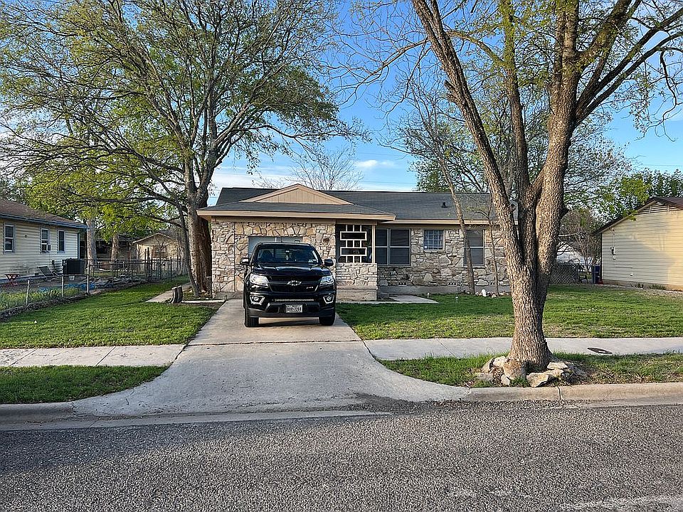 1st image of 2504 Meadow Ln