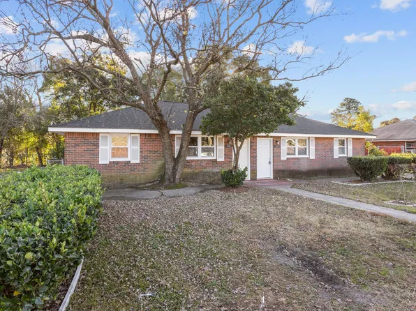 2000 Flower Ln, Chesapeake, VA 23324