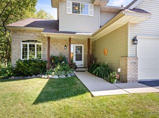 1716 Golf View Dr, Buffalo, MN 55313