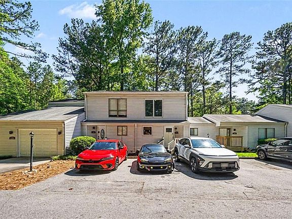 2nd image of 303 Oak Ridge Dr