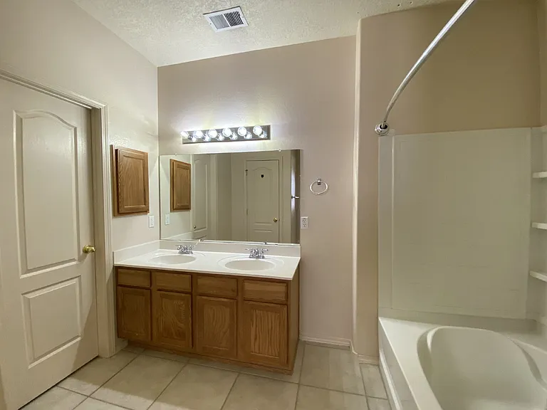 1613 Veridian Dr SE — Photo 18