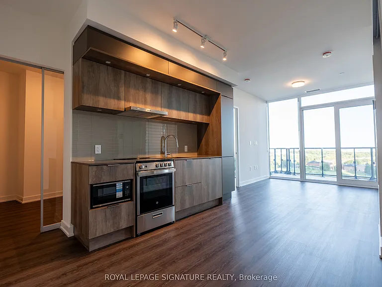 448 Burnhamthorpe Rd W #612 — Photo 3