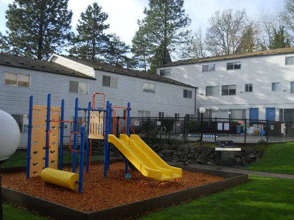 Lynn Oaks, 1777 Maple St #3, West Linn, OR 97068