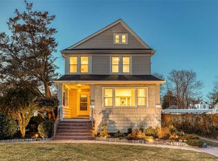 100 Southside Ave, Freeport, NY 11520
