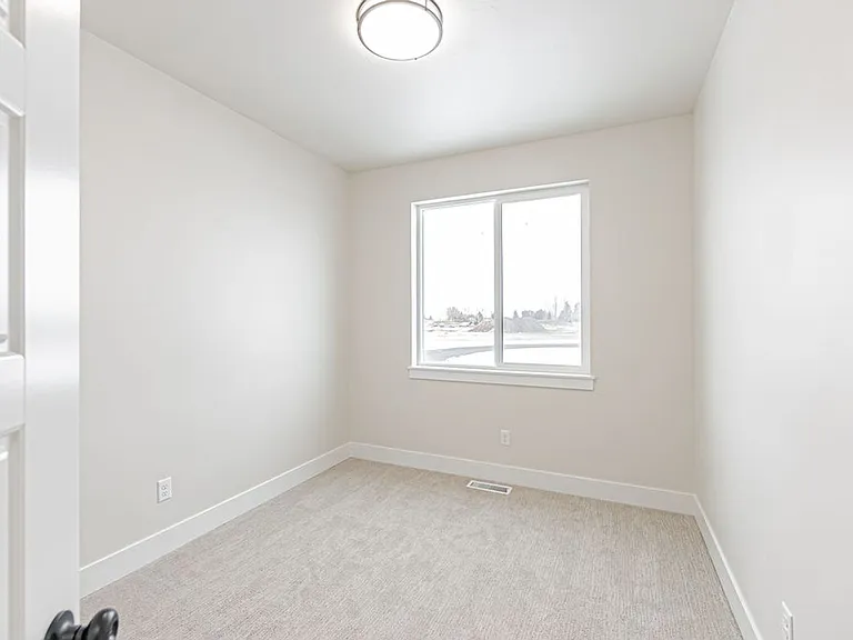 455 Blue Spruce — Photo 12