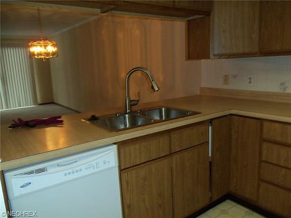 4th image of 231 Portage Lakes Dr Unit C