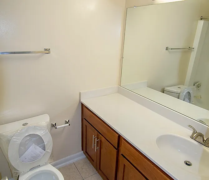 Ashley Apartments — Photo 49