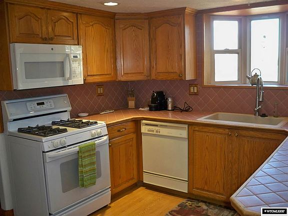 5th image of 2821 Colima Dr