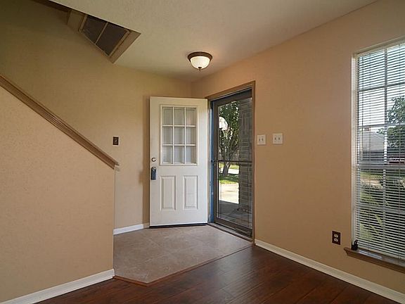 3rd image of 2803 Blue Mist Dr