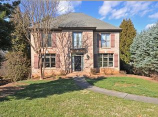 5191 Laurel View Dr, Winston Salem, NC 27104