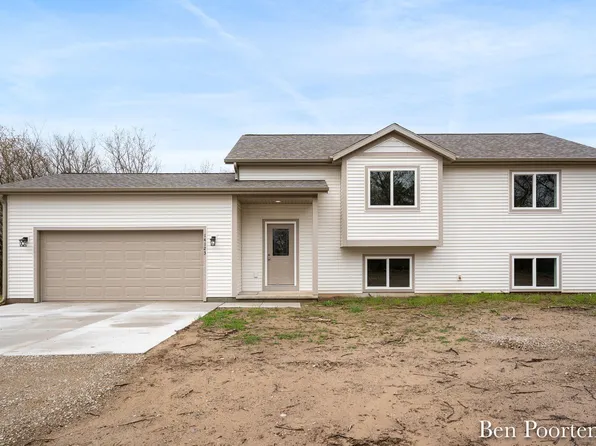 14123 Beardslee St NE, Greenville, MI 48838