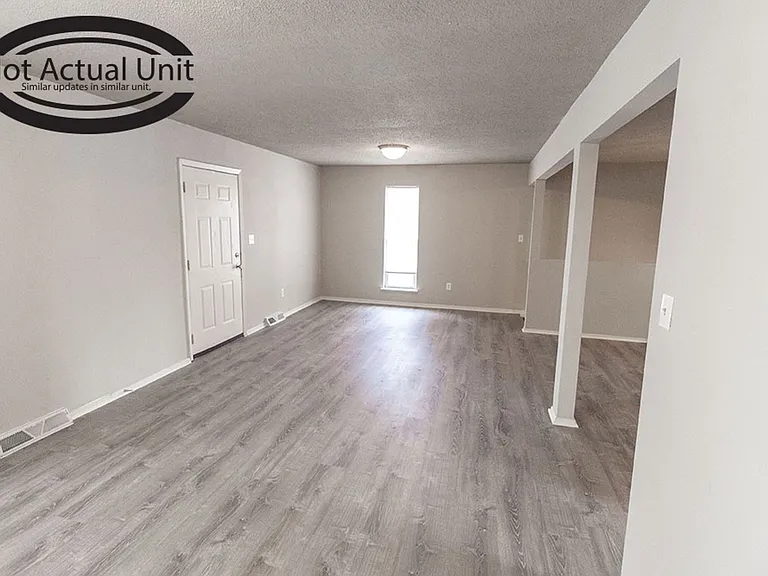 211 Wheaton Ct — Photo 6