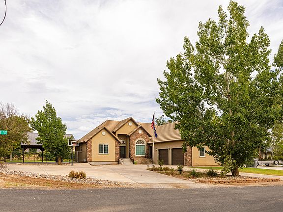 2nd image of 8040 N Onyx Ct