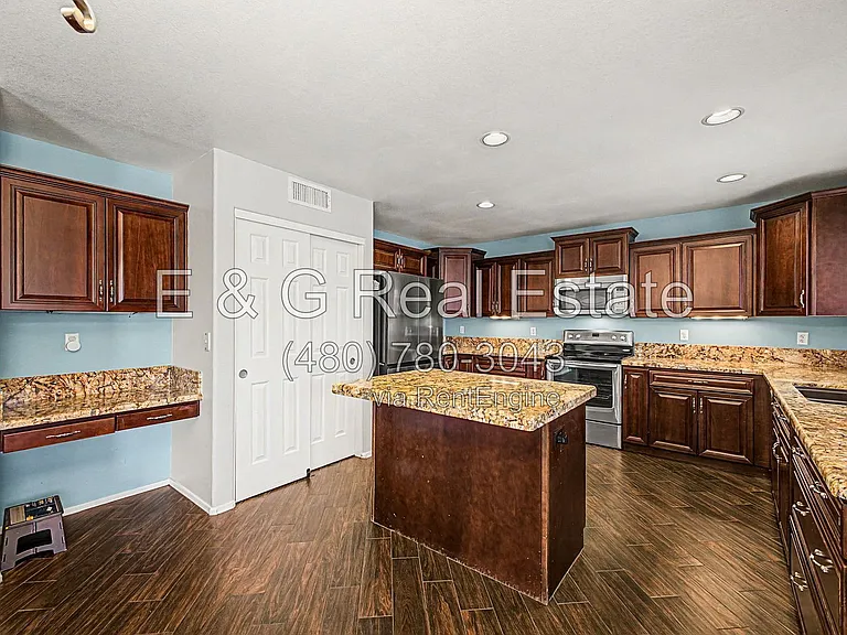 19424 N 33rd Pl — Photo 14