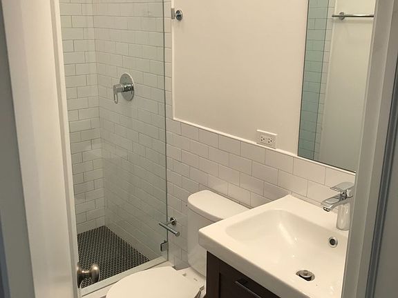 4th image of 1123 W Montana St APT 2