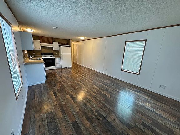 2nd image of 930 N 23rd St Trailer 17