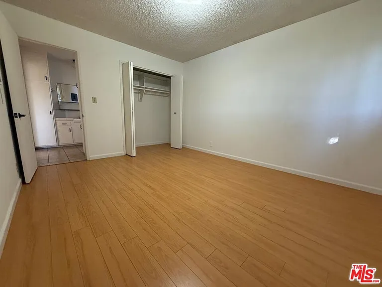 1131 Elm Ave #G — Photo 3