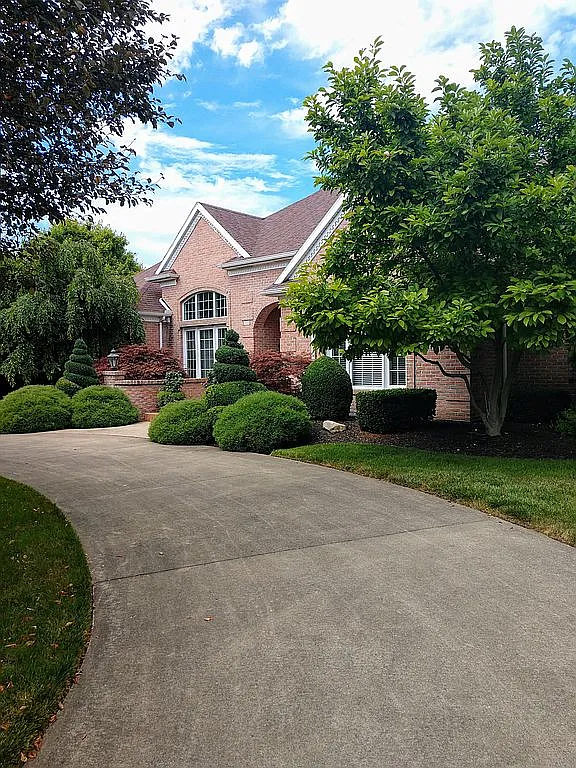 3921 Deerpath Dr photo 1