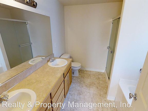 4th image of 7304 33rd Ave NE