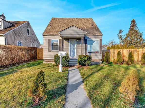 3230 Harding St, Dearborn, MI 48124