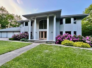 1527 Ravine Side Dr, Houghton, MI 49931