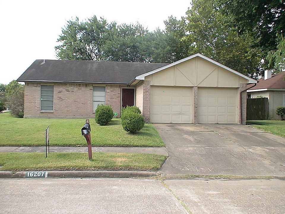 1st image of 16207 Delgado Dr