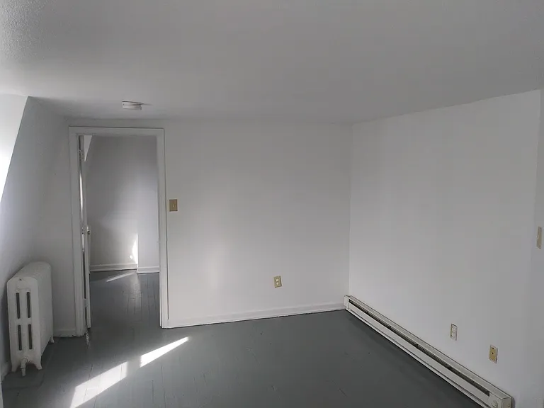 478 W Oley St #3R — Photo 5