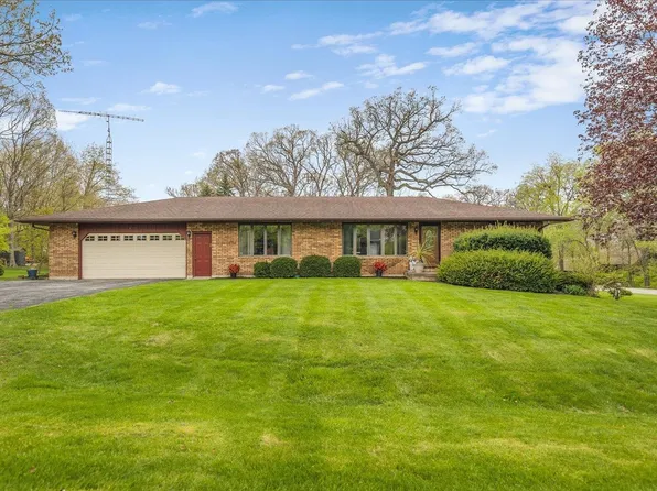 632 Hickory Ct, Davis, IL 61019