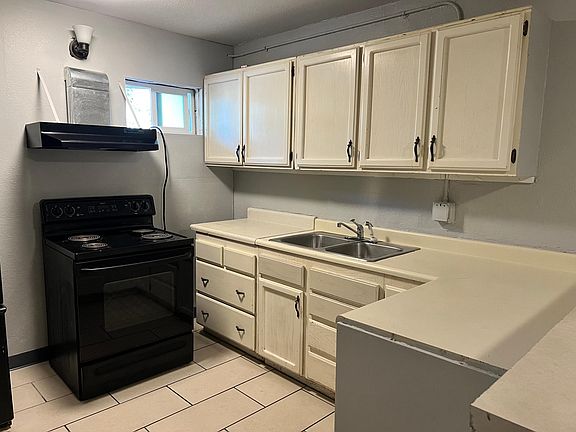 4th image of 204-206 N Sunshine Blvd #13