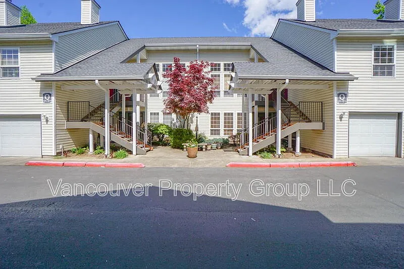 Building Photo - 13210 SE 7th St #Q73