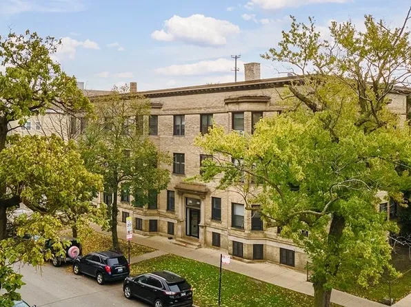 917 W Waveland Ave, Chicago, IL