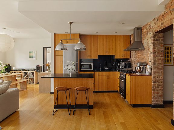 4th image of 14 Prince St APT 5E