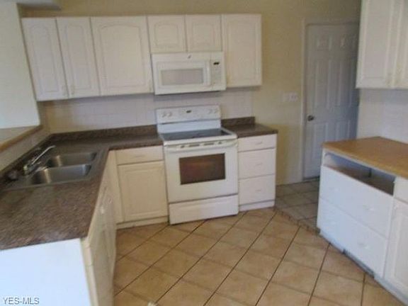 4th image of 4603 Yarmouth Ln