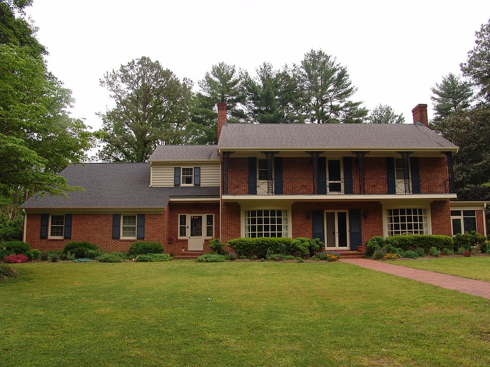 Large stately front yard