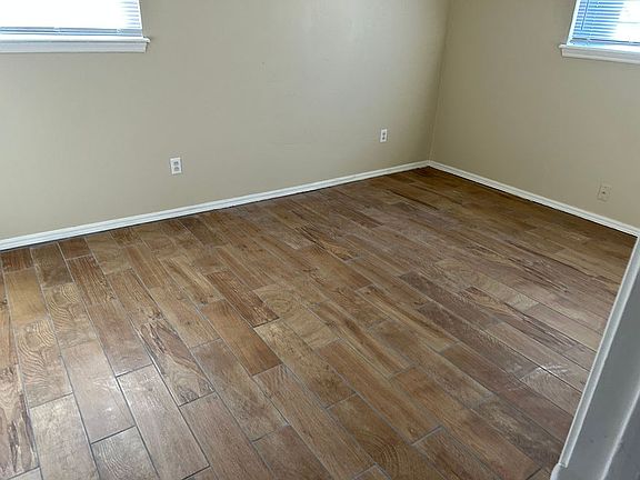 4th image of 2716 N Peniel Ave