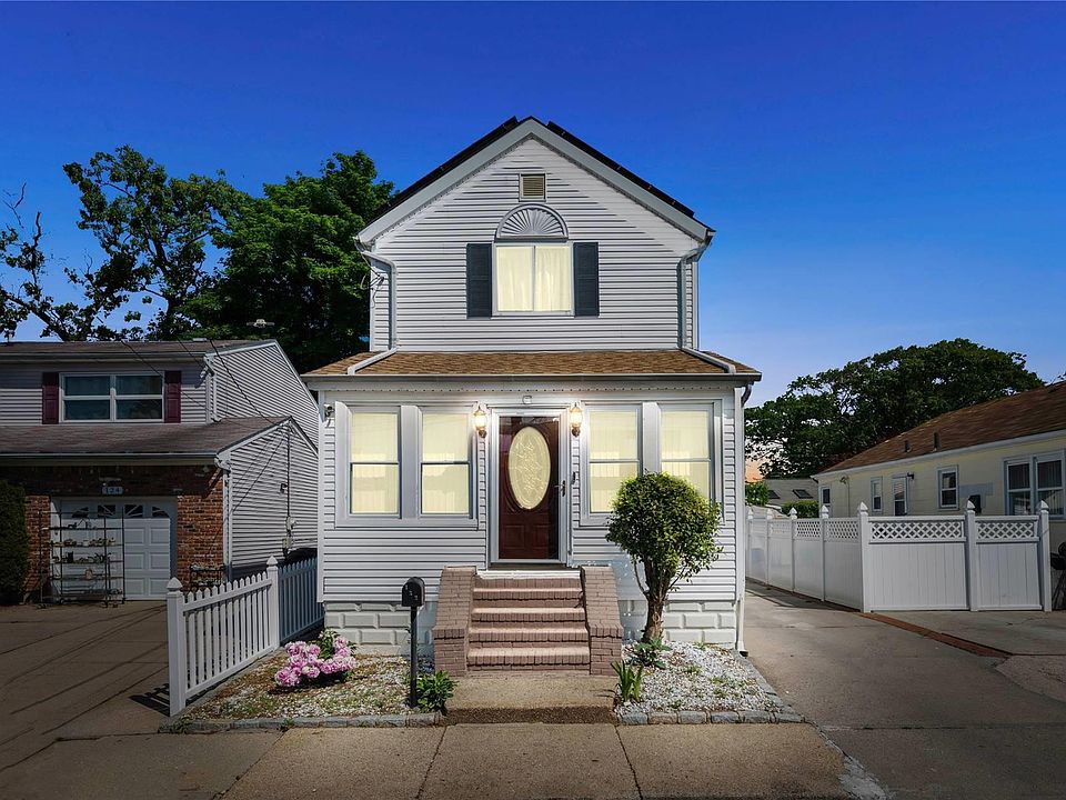 1st image of 132 Arthur Avenue S